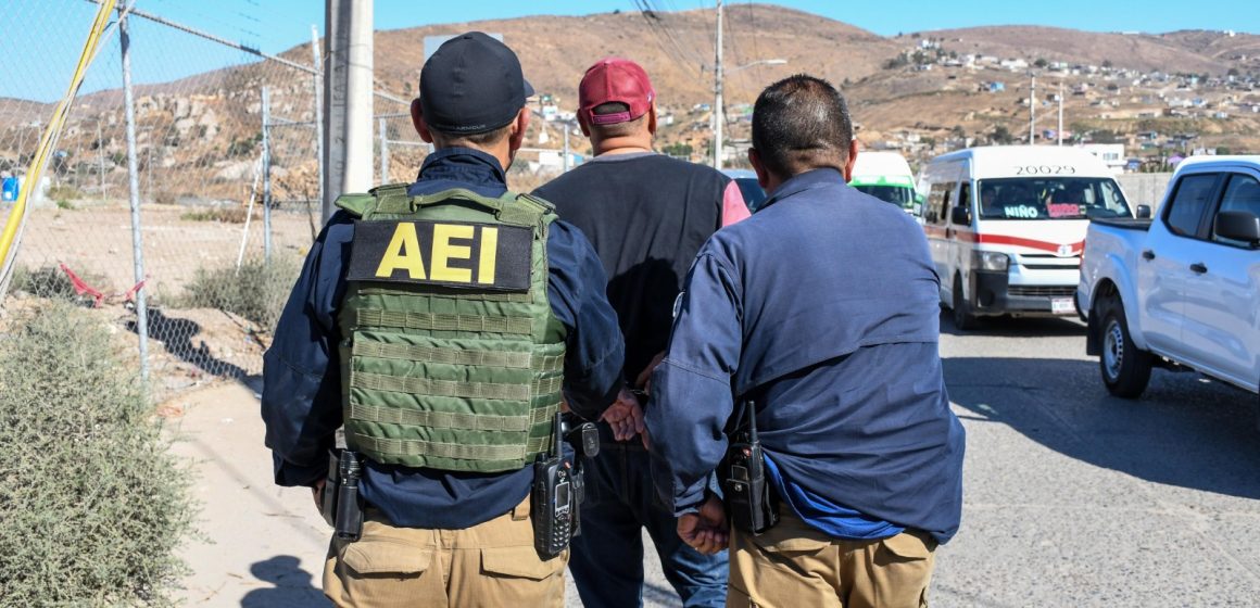 Recupera FGE 10 vehículos y detiene a cuatro personas tras diversos operativos en Tijuana