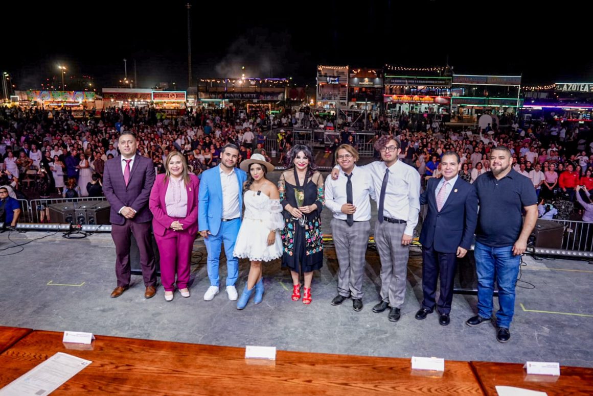 ¡Les llegó el amor! Se casan 172 parejas en las “Bodas Colectivas” de las Fiestas del Sol